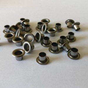 Juodinto nikelio spalvos akutės, 60 vnt