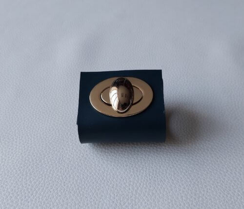 Užsegimas - Italija, apvalus, šviesaus aukso spalvos (light gold) - Image 3