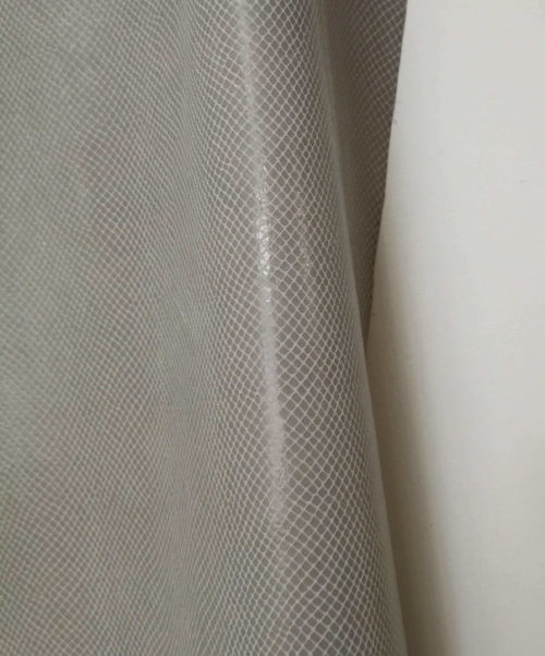 Galanterinė oda - pilka, raštuota, minkšta, 1mm, 208x75 - Image 4