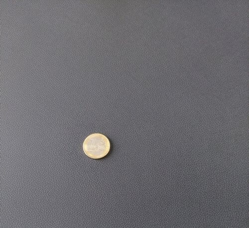 Dirbtinė oda "Opel" - juoda, smulkesnės faktūros, 1,1mm - Image 3