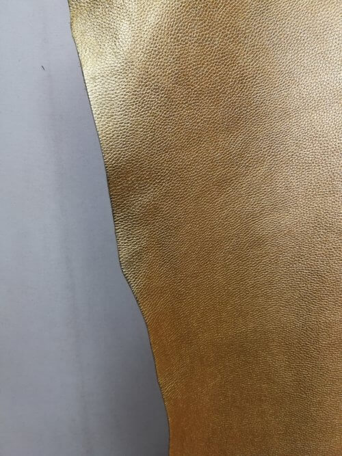 Galanterinė oda - faktūrinė, auksinė, minkšta, 1,3mm, 150x50 - Image 4