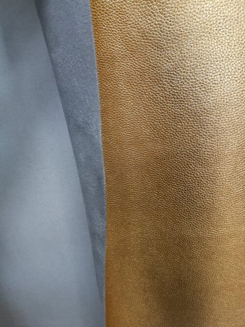 Galanterinė oda - faktūrinė, auksinė, minkšta, 1,3mm, 150x50 - Image 2