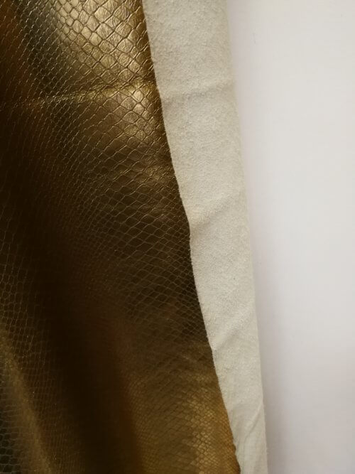 Galanterinė oda - auksinė, gyvatės rašto, 1mm, 150x110 - Image 2