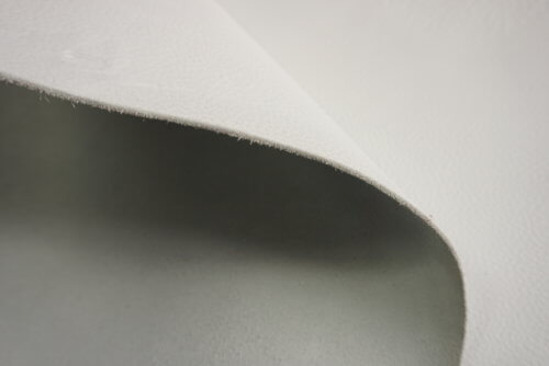 Galanterinė oda - balta, fakt., vidut. minkštumo, 2mm, 135x90 - Image 3