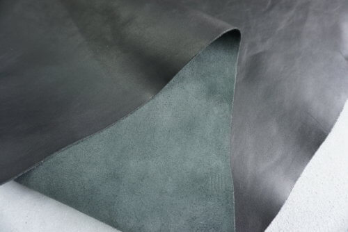 Galanterinė oda - juoda, minkšta, 1,2mm, 110x90 - Image 3