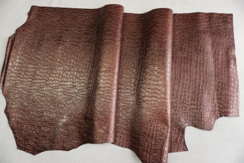 Galanterinė oda - kroko imitacija, ruda, minkšta, 0,8mm, 155x60 - Image 3