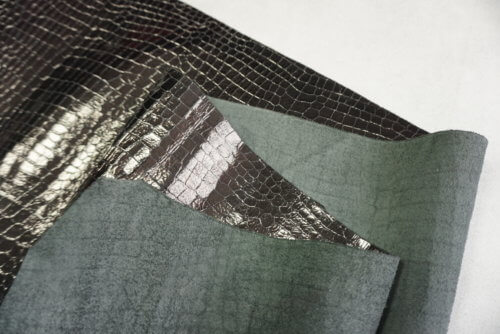 Galanterinė oda - gyvatės rašto, lakinė, juoda, minkšta, 1,3mm, 133x73 - Image 3