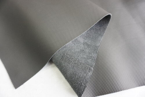 Automobilinė oda - juoda, dalinio perforo R-1, 1,2-1,4mm, 115x75 - Image 3