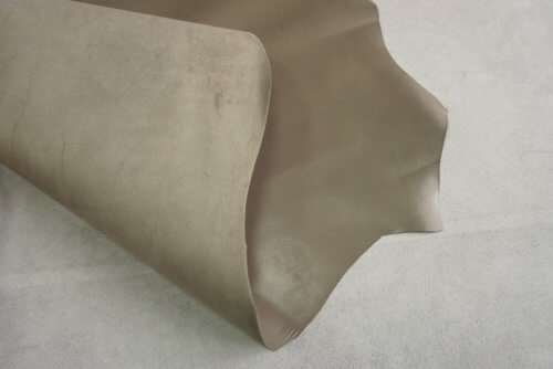 Galanterinė oda - cappuccino sp., vidut. minkštumo, 0,5mm, 51x43 - Image 3
