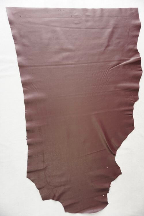 Galanterinė veršelio oda - burgundiškos sp., faktūrinė, minkšta, 0,8-0,9mm, 120x75 - Image 2