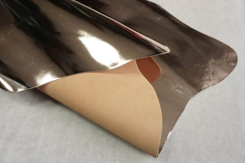 Haberdashery leather - light gold, mirror effect, medium hardness, 0,8mm, 51x48 - Image 3