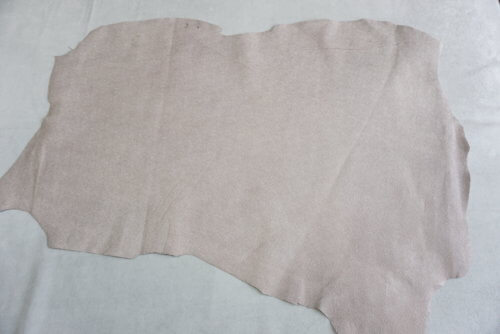 Galanterinė oda - šv. pilka, fakt., vidut. kietumo, 0,8mm, 84x56 - Image 2