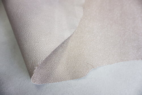 Galanterinė oda - šv. pilka, fakt., vidut. kietumo, 0,8mm, 84x56 - Image 4