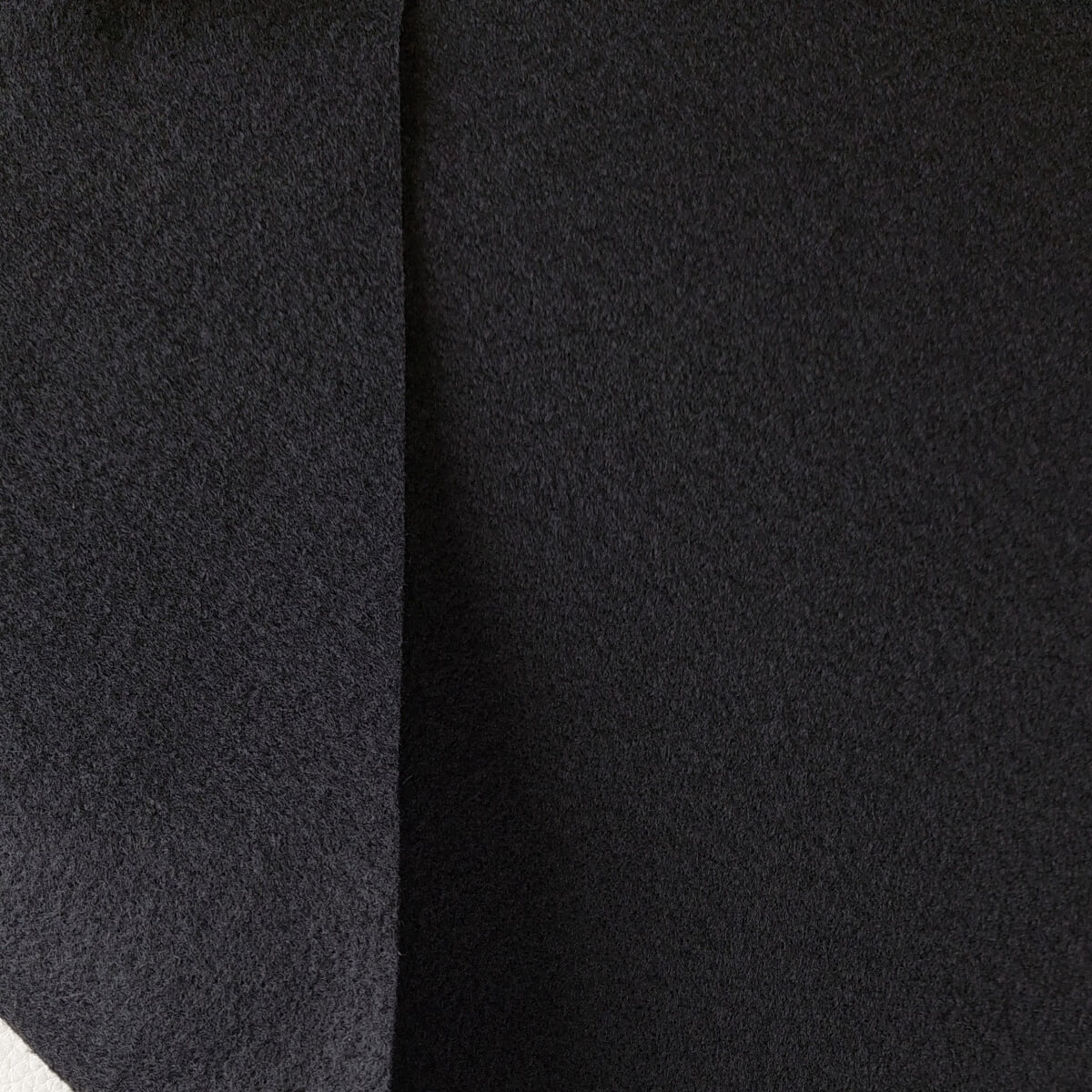 Kiliminė danga - juoda, elastinga, 2,0mm - Image 3