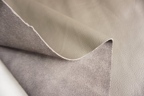 Galanterinė oda - žalsvai pilka, faktūrinė, minkšta, 1,1mm, 121x81 - Image 4