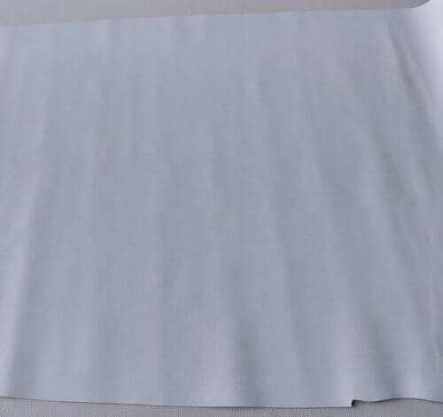Galanterinė oda - balta, dvipusė, vidut. kietumo, 1,5mm, 100x76 - Image 3