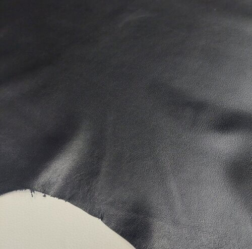 Clothing leather - black, soft, medium shiny, 0,8-1,0mm - Image 3