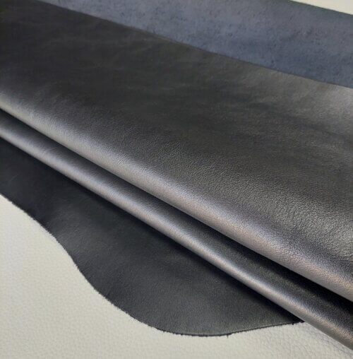 Avalyninė/Galanterinė oda - Juoda "Nappa", minkšta, lygi, 1,3-1,5mm, 110x85 - Image 3