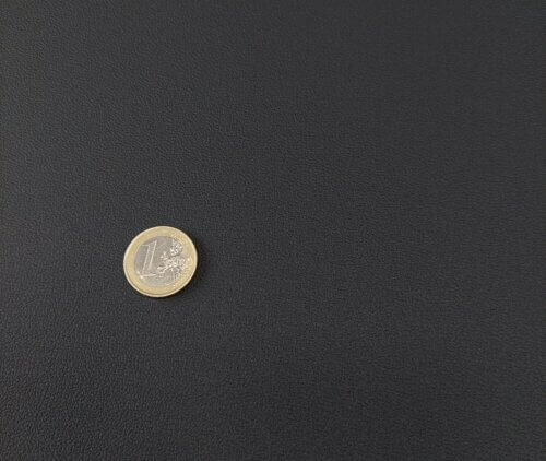 Dirbtinė automobilinė oda - Juoda, vidutinės faktūros, 1,2mm - Image 2