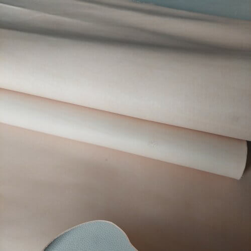 Vegetable tanned leather - natural color, soft, 1,8-2mm, 100x55 - Image 2
