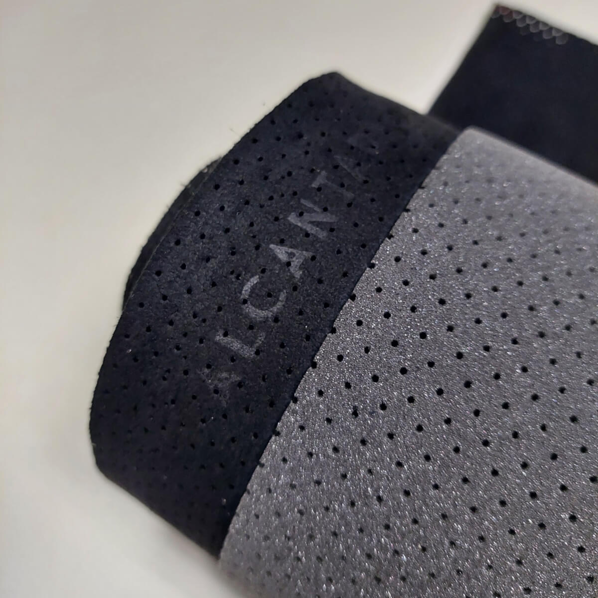 Medžiaga - "Alcantara" su porolonu, juoda, perforuota, 4,0mm - Image 2