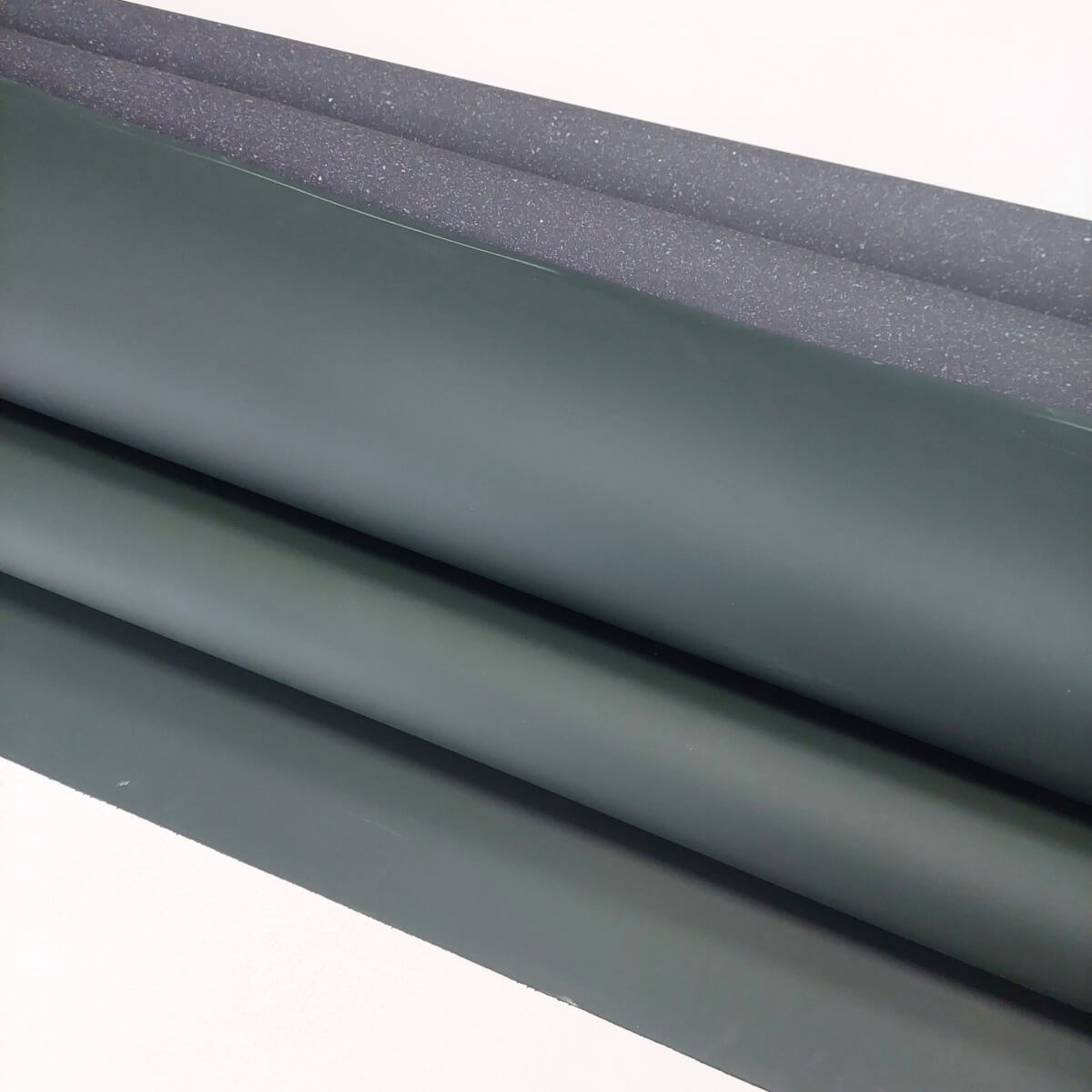 Presuota (malta) pluoštinė oda - Tamsiai žalia, "Vintage Verde", "Pull up" 1,2mm, 153x101cm - Image 4