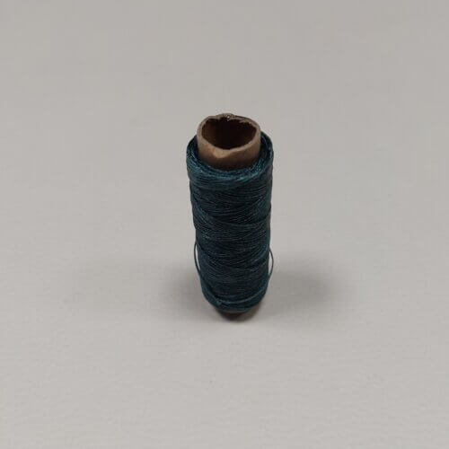 Waxed thread – dark green, 1mm - Image 3