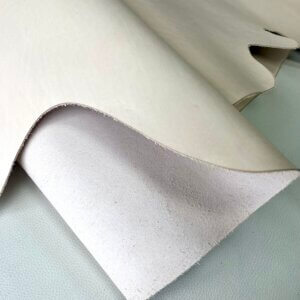 Vegetable tanned leather - not colored, polished surface, bit rigid, 1,4-1,6mm