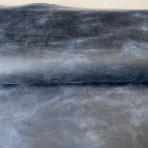 Galanterinė oda - "Crazy Horse", tamsiai melyna, minksta, 1,6-1,8mm