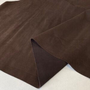 Galanterinė/avalyninė oda - tamsiai ruda, zomšas, minkšta,1,6mm