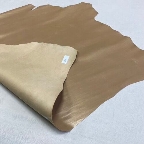 Haberdashery/clothes leather - aged gold color, soft, medium shiny, plain, 0,5mm - Image 2