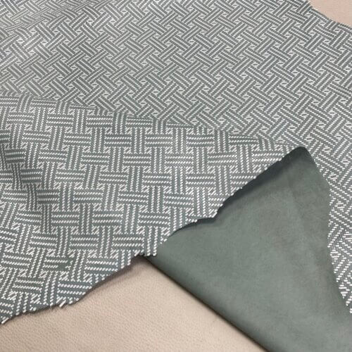 Haberdashery/clothes leather - light grey, soft, decorated, 0,5mm - Image 4