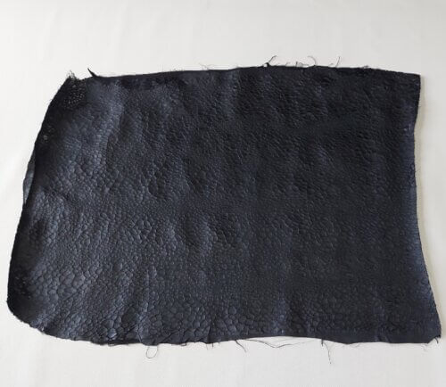 Galanterinė/drabužinė oda - minkšta, juoda, su faktūra, strečas, pasiduodanti tempimui, 0,7-0,9mm, 65x55cm - Image 4