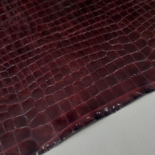 Haberdashery/upholstery leather - Dark bordeaux, croco print, varnished 1,3 - Image 3
