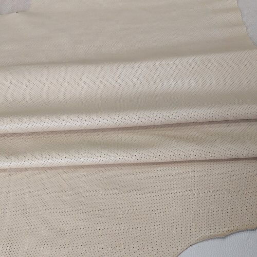 Natūrali oda - Beige spalva, perforuota MK3, minkšta, blizgi 1,2mm, 240x90cm, smulkūs defektai! - Image 2