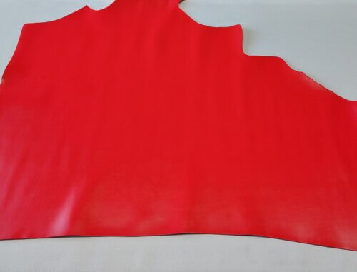 Haberdashery leather - Red,medium rigid, smooth, 1,6-1,7mm, 85x75cm - Image 3